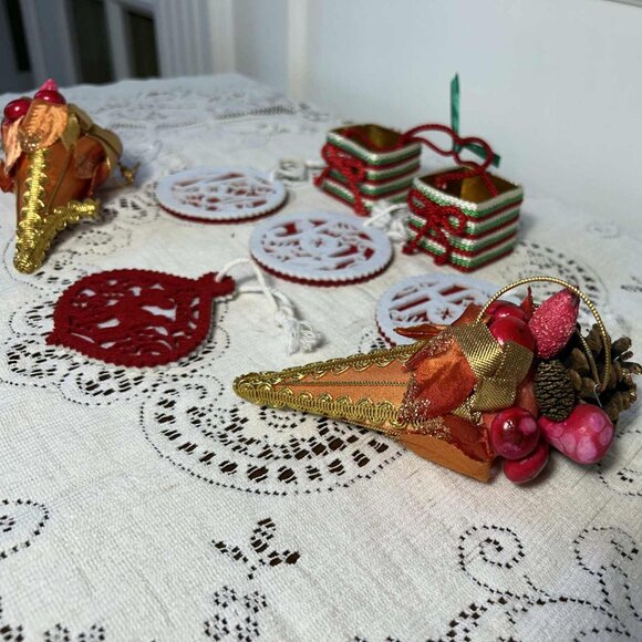 Hallmark felt cut out Christmas ornaments - plus others - Picture 3 of 10